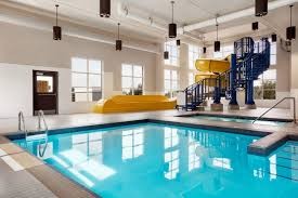 Piscine – Dorval - Microtel