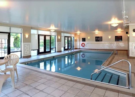 Piscine – Laval - Hampton Inn