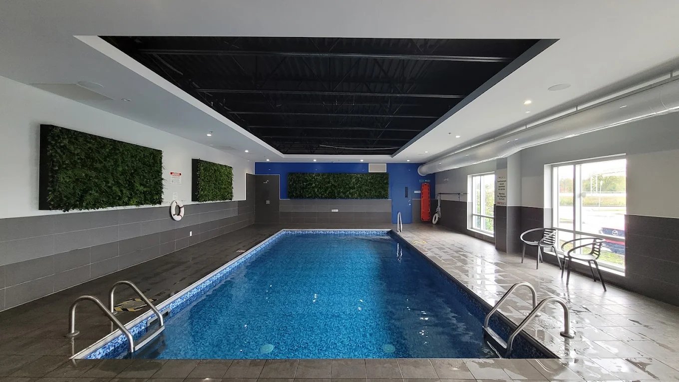 Piscine – Vaudreuil - Holiday Inn