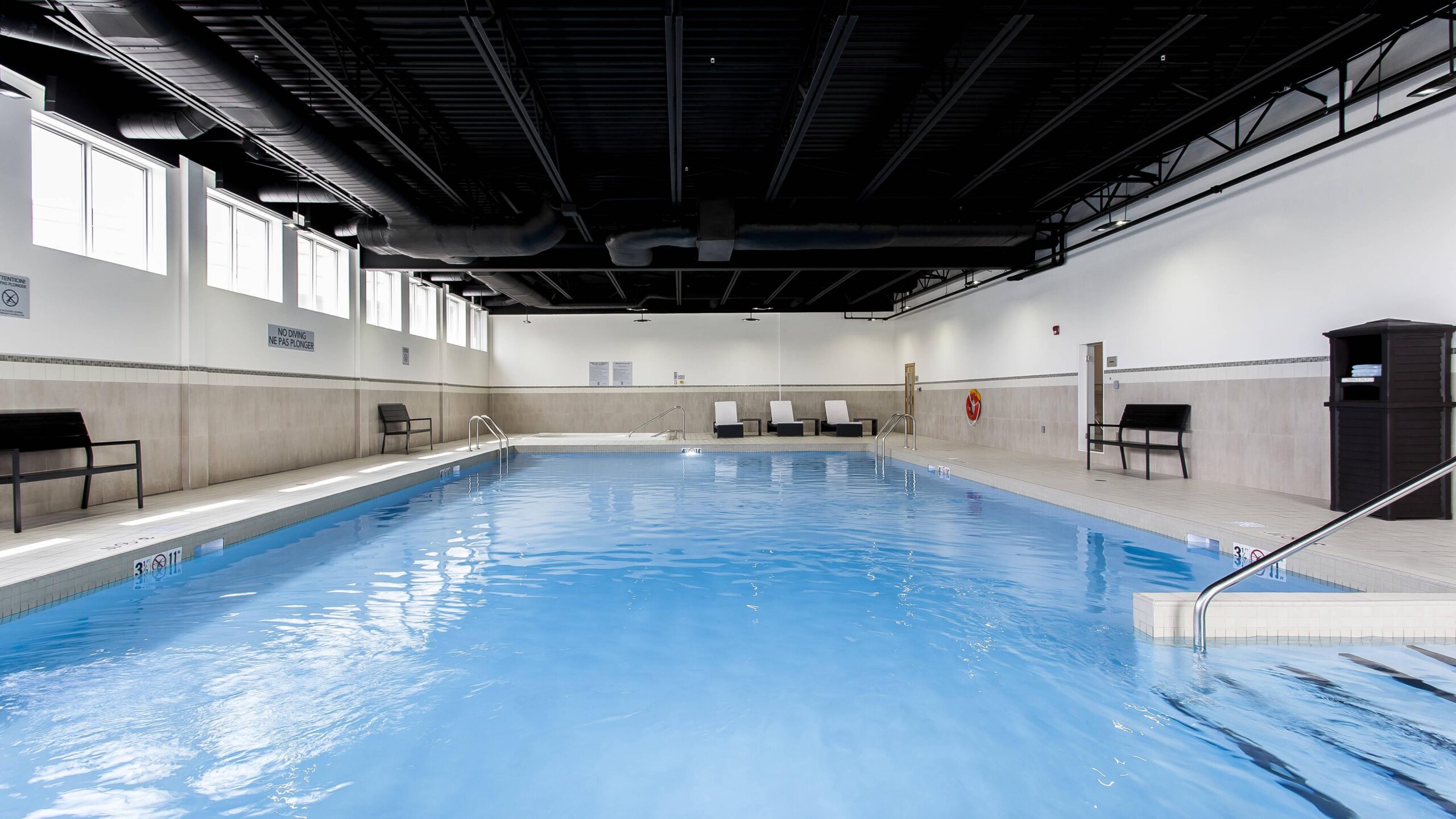 Piscine – Baie D'Urfé - Courtyard Marriott
